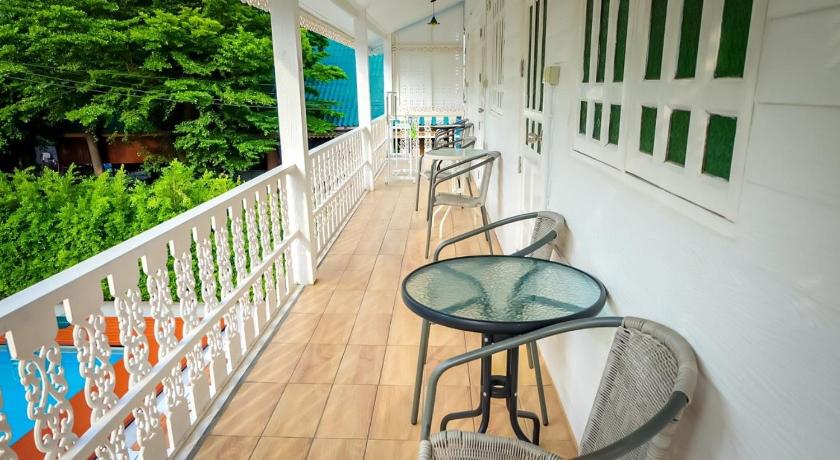 Image of Queen Room with Balcony 1