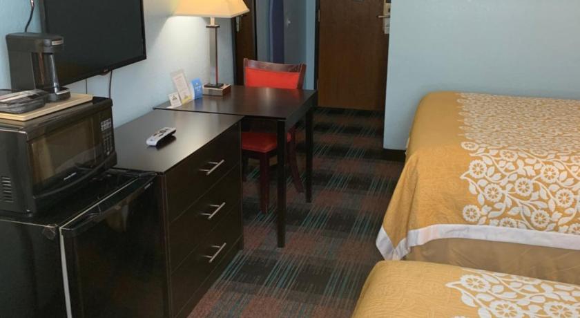 Days Inn by Wyndham Greenwood SC