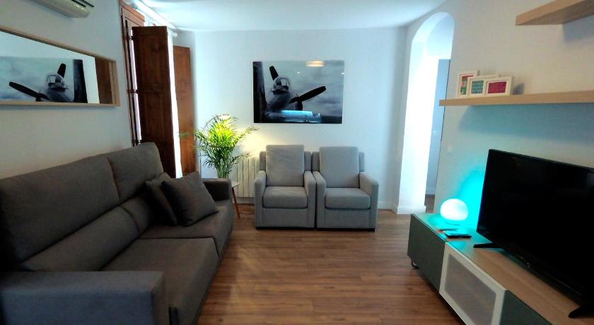 APARTAMENTOS EL POZO AMARGO — Hotel in Toledo