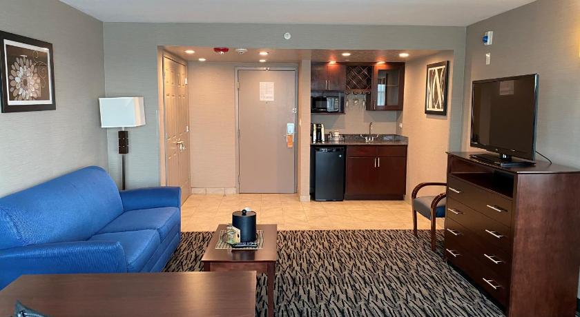 Wyndham Garden Elk Grove Village - O'Hare