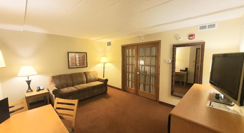 AmeriVu Inn and Suites - Waconia