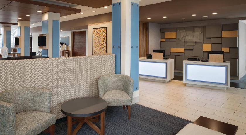 Holiday Inn Express Knoxville-Strawberry Plains