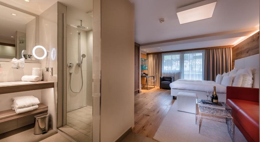 Image of Superior Double Room 4