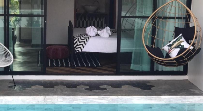 Image of Pool Side Room 12