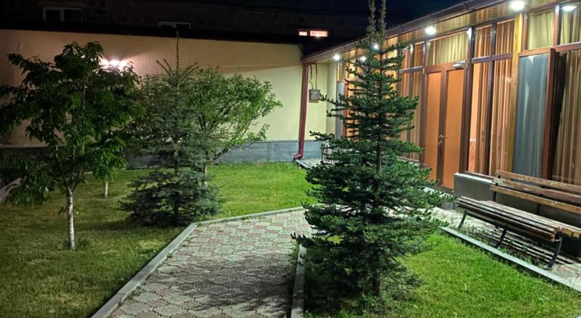 Image of One-Bedroom Chalet 7