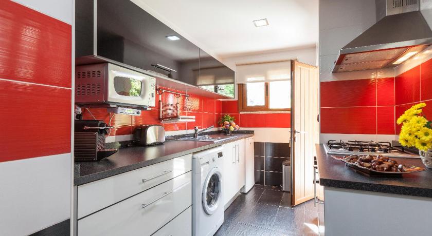 제어스 Casa da Fonte Geres 4성급 게스트하우스 수영장