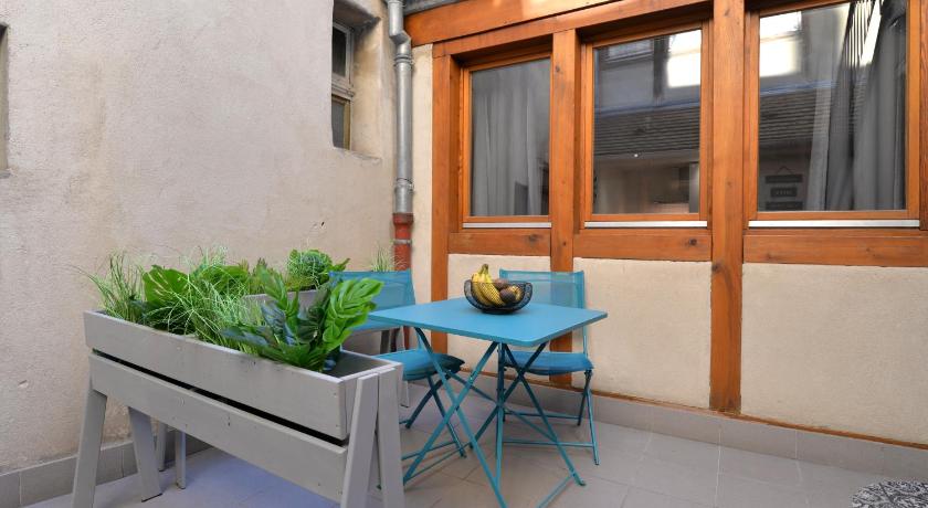 La petite terrasse du centre photo