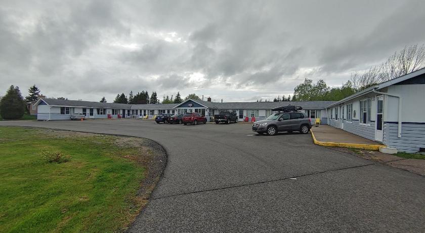 Highland Motel photo