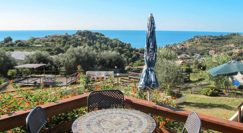 Holiday Home Le Terrazze del Geco Bungalow A - SLR300 by Interhome