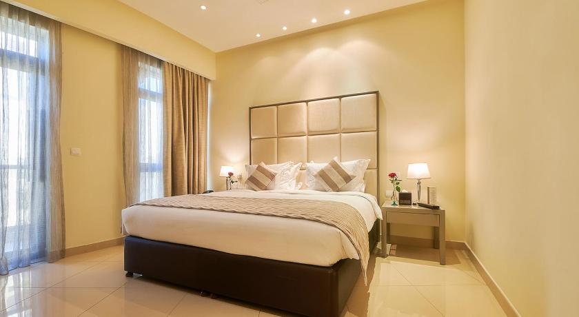 Image of Presidential Suite with View 4