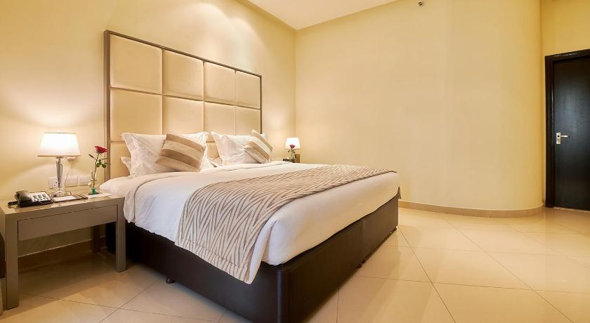 Image of Presidential Suite with View 8