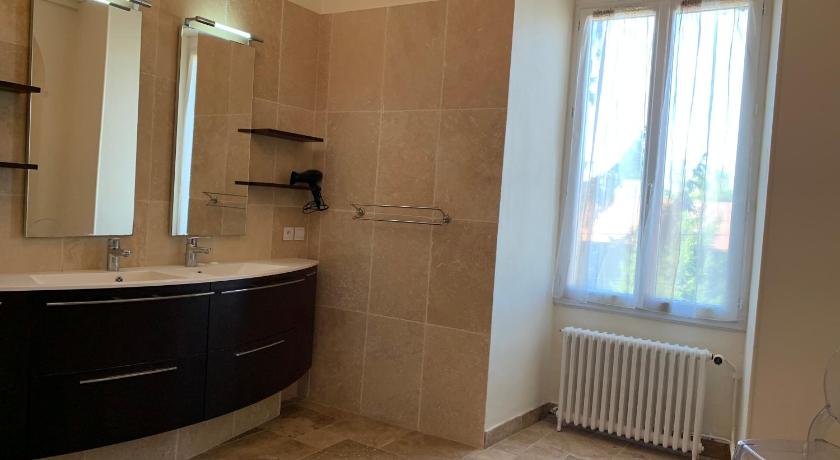 圣帕尔杜-丰加尔 Gites du Domaine d'Auxonnettes L&J EVENEMENTS 3星级 酒店 大堂