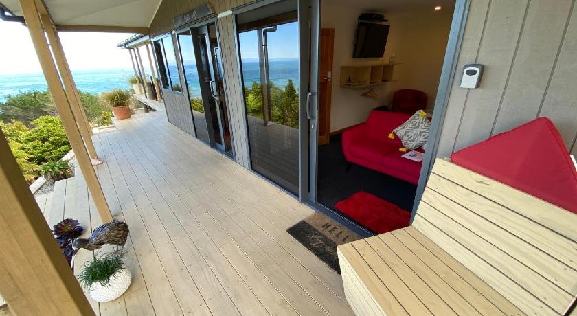 Tasman Sea Retreat photo