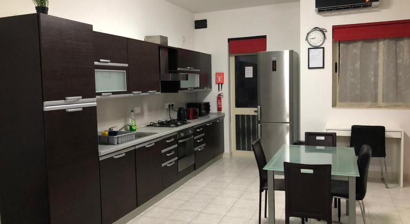 SeaBreeze Apartment in Gzira Malta photo