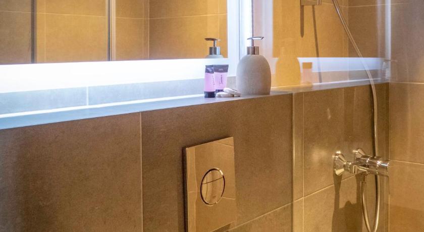 Kétszemélyes saját fürdőszobával (Double with Private Bathroom) fotója 8