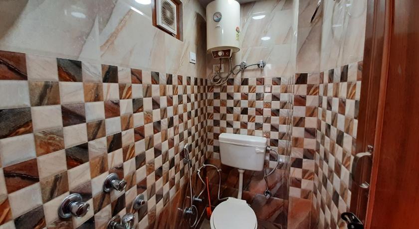 Aggarwal guest houses lajpat nagar, foreigners area, very safe, attached fully equipped kitchen for  photo