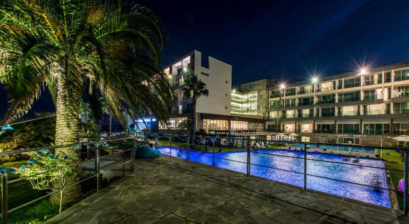 The Four Graces Resort photo