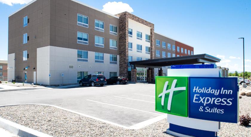 Holiday Inn Express and Suites Elko photo
