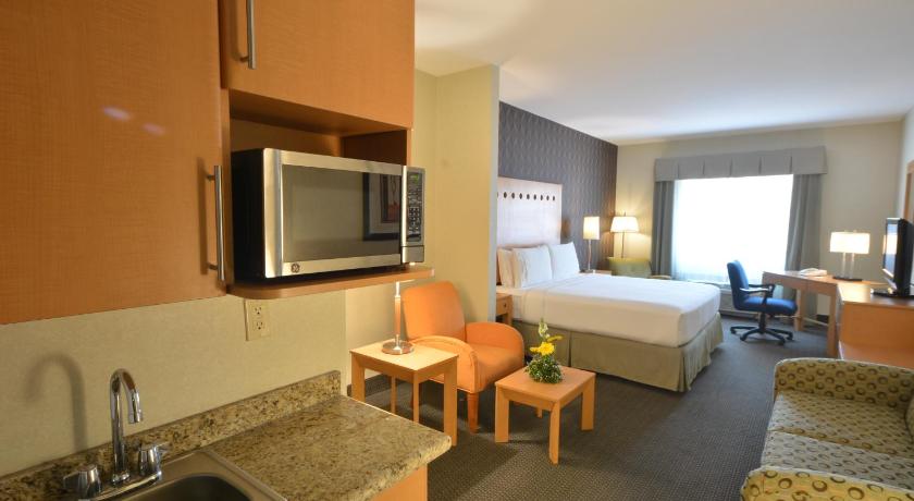 Holiday Inn Express & Suites Monterrey Aeropuerto