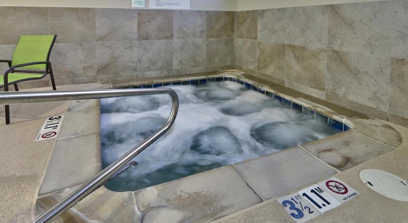 Holiday Inn Roswell photo