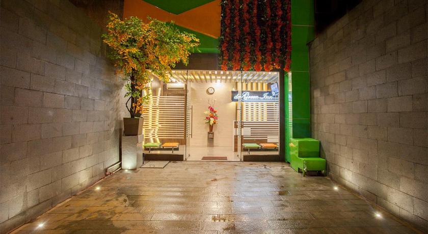 De Green Residence photo