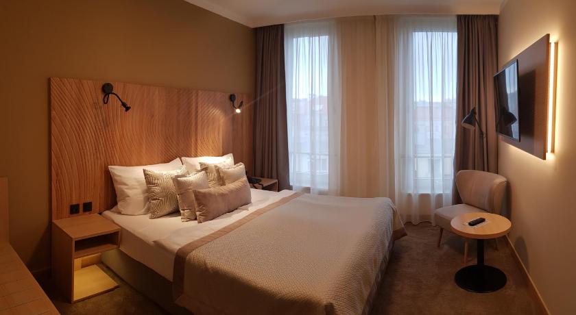 Image of Superior Suite 1