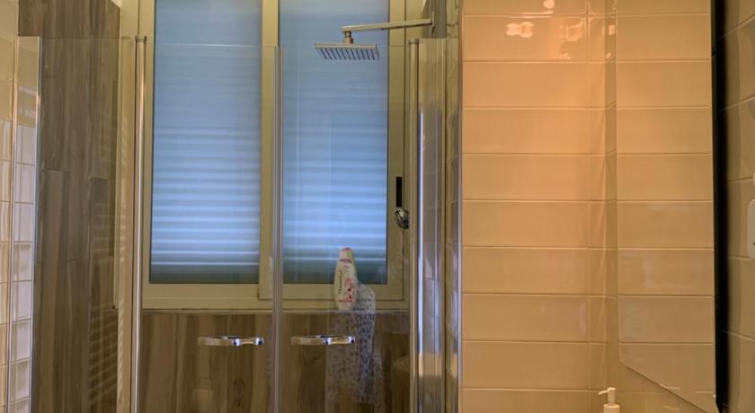 Image of Deluxe Double Room with Balcony 2