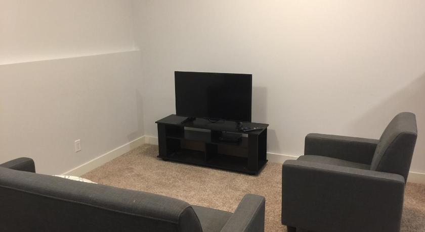 Three-Bedroom with Fireplace #41 Sunalta Downtown photo
