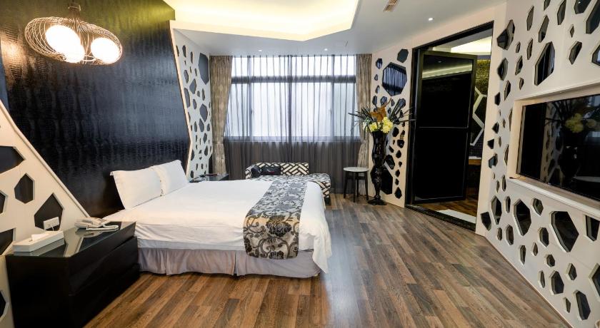 Image of Superior Double Room (Check-in after 18:00) 3