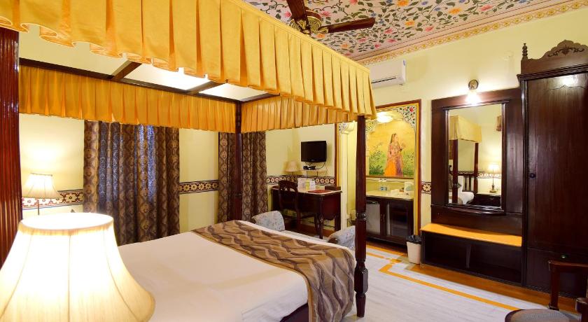 Image of Royal Deluxe with Free Pick up on Arrival only from Train or Bus station 6