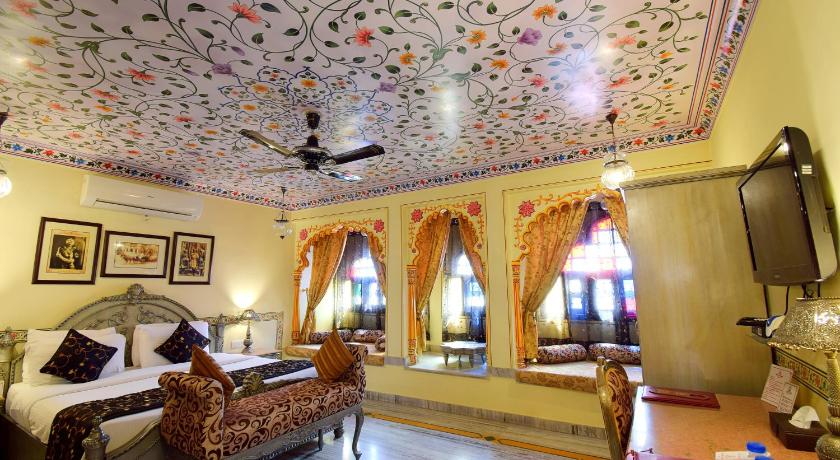 Image of Royal Suite with Free Pick up on Arrival only from Train or Bus station 14