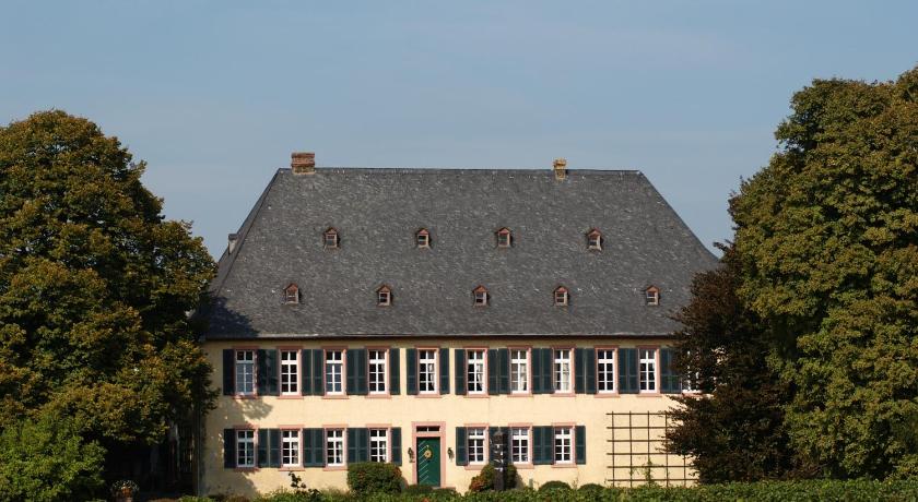 Gutshotel Baron Knyphausen photo
