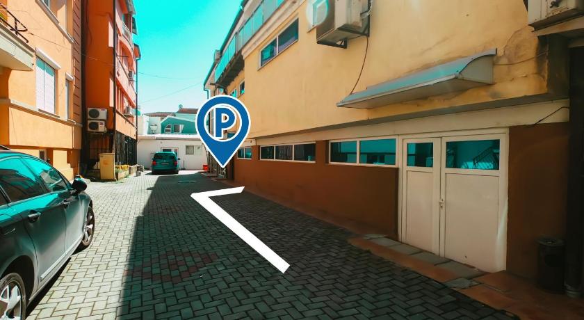 Darni Central Apartments photo