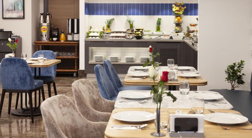 GRANBELLAHOTEL - image 8