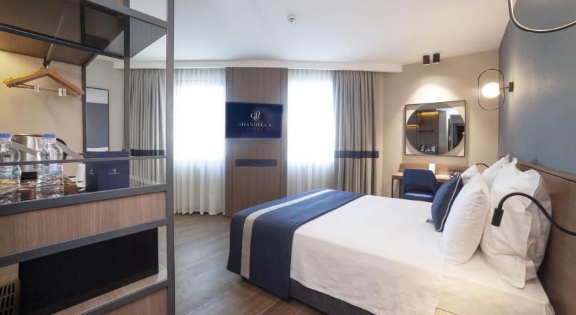 GRANBELLAHOTEL - image 13