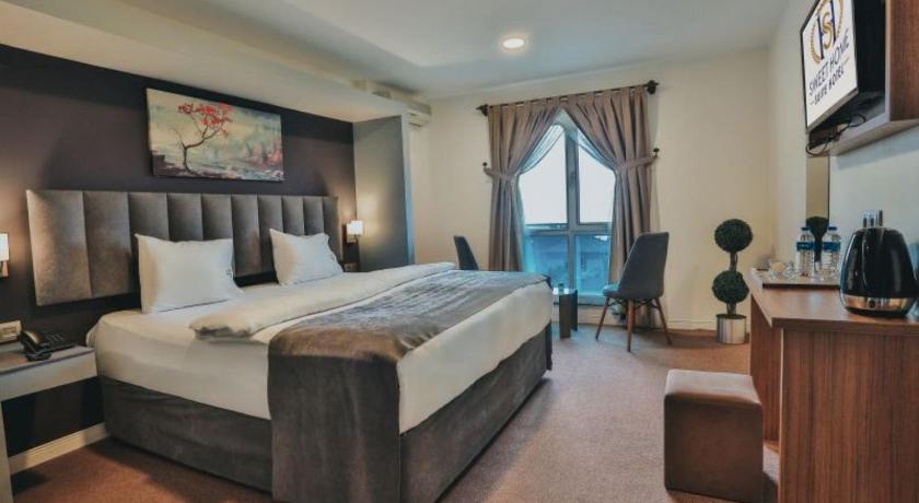 Sweet Home Suite Hotel - image 10