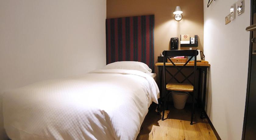 Image of Single Room without Window 1