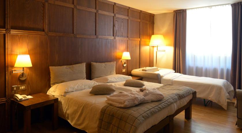 Image of Double or Twin Room with Extra Bed 0