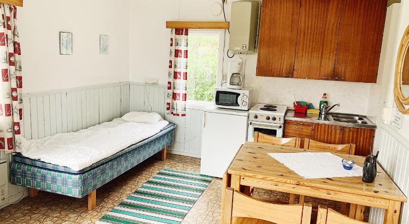 Image of Small One-Bedroom Cottage 0