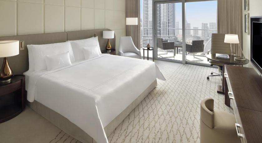 Image of Premier Suite Burj Khalifa and Fountain View - Lounge Access serving lunch, afternoon tea and dinner 6