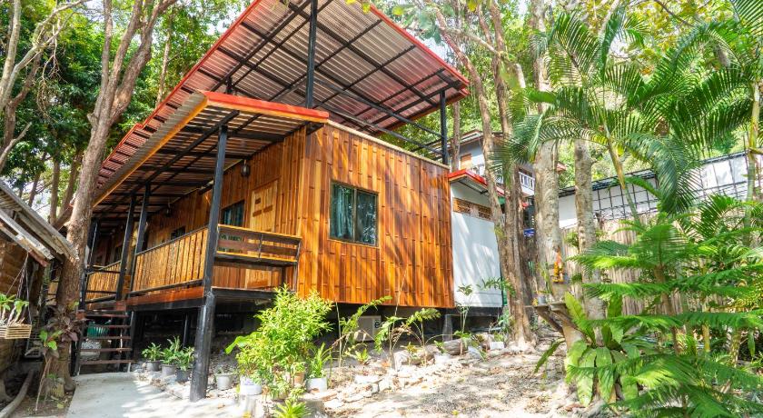 Image of Superior Bungalow 1