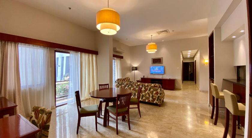 Image of 4-Bedroom Suite 3
