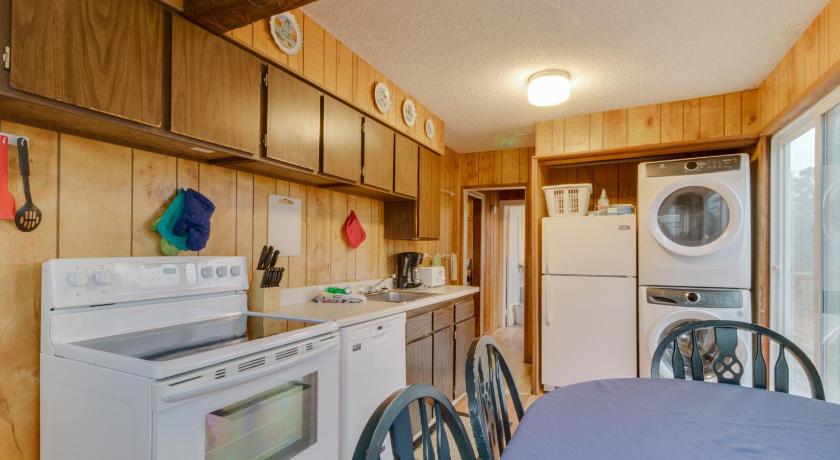 Arnold Beach House - Lower Level photo