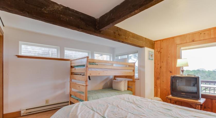 Arnold Beach House - Lower Level photo