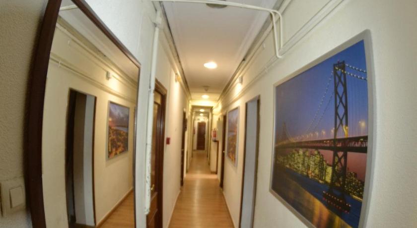 Residencia de estudiantes Rosales photo