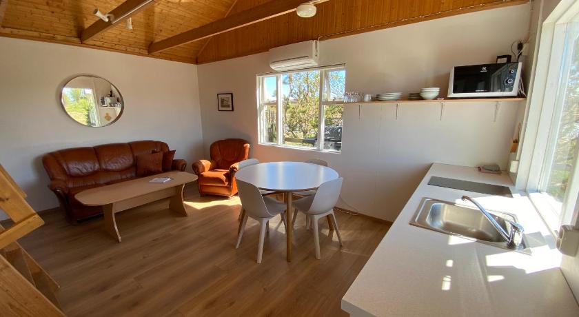 Abot - Riverside Cottage — Hotel in Egilsstadir