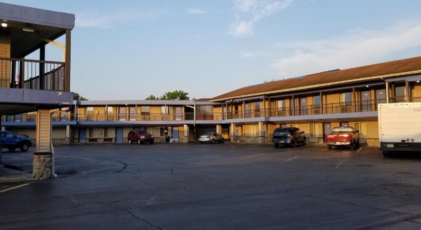 Motel 6 North Lima