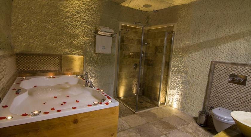 Azure Cave Suites photo