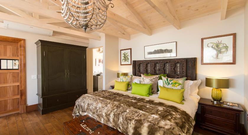 Image of Island Suite 6