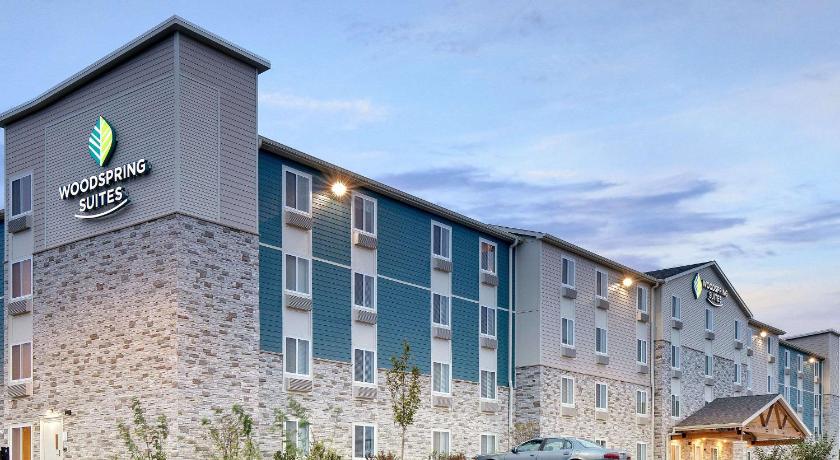 WoodSpring Suites Carol Stream - Chicago photo